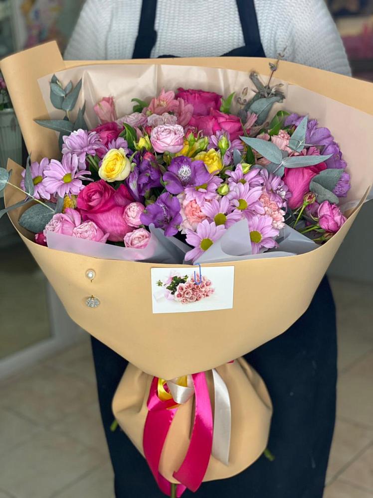 Букет цветов из: Хризантемы, Гвоздики и Альстромерии в Мельниково