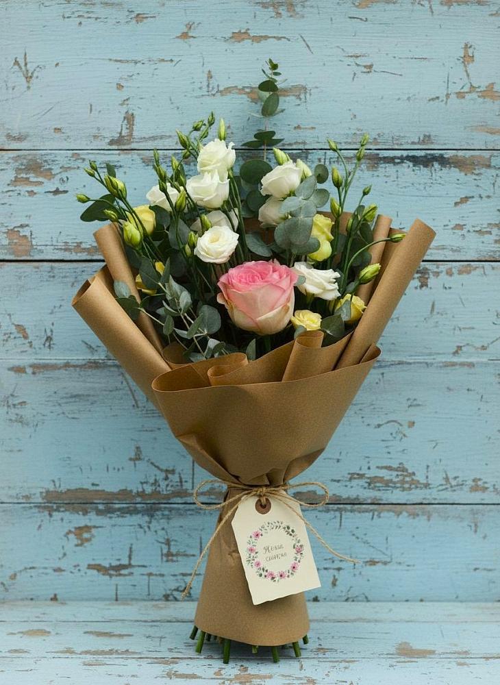 Букет цветов из: Розы и Лизиантусы в Мельниково