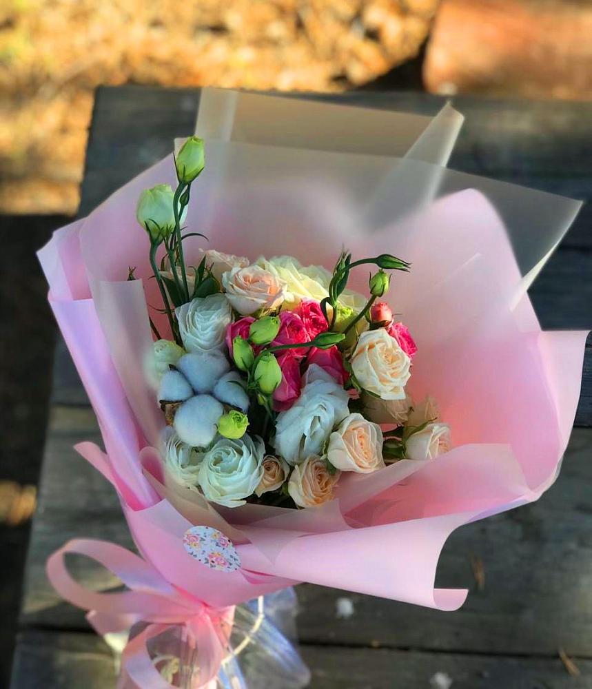 Букет цветов из: Розы и Лизиантусы в Мельниково