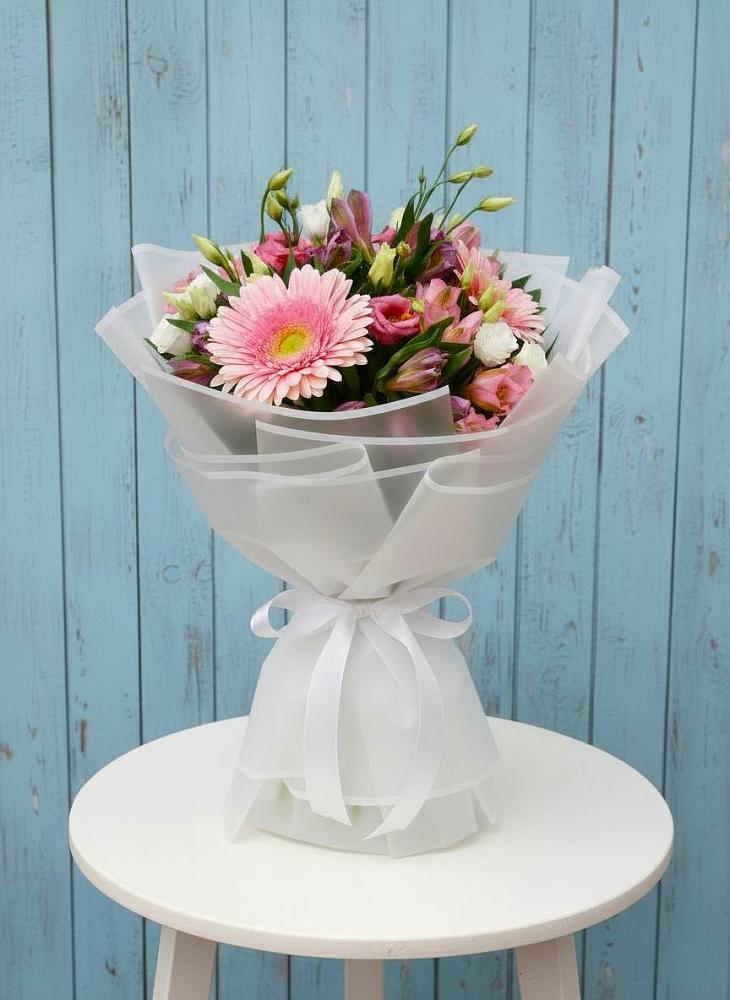 Букет цветов из: Герберы, Альстромерии и Лизиантусы в Мельниково