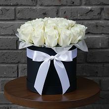 Цветочная композиция из Розы в шляпной коробке в Мельниково